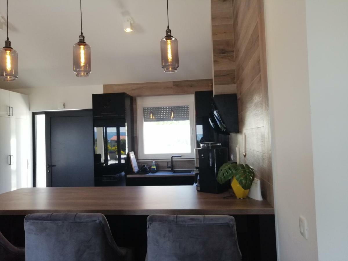 Kaštel Novi Villa Orao מראה חיצוני תמונה
