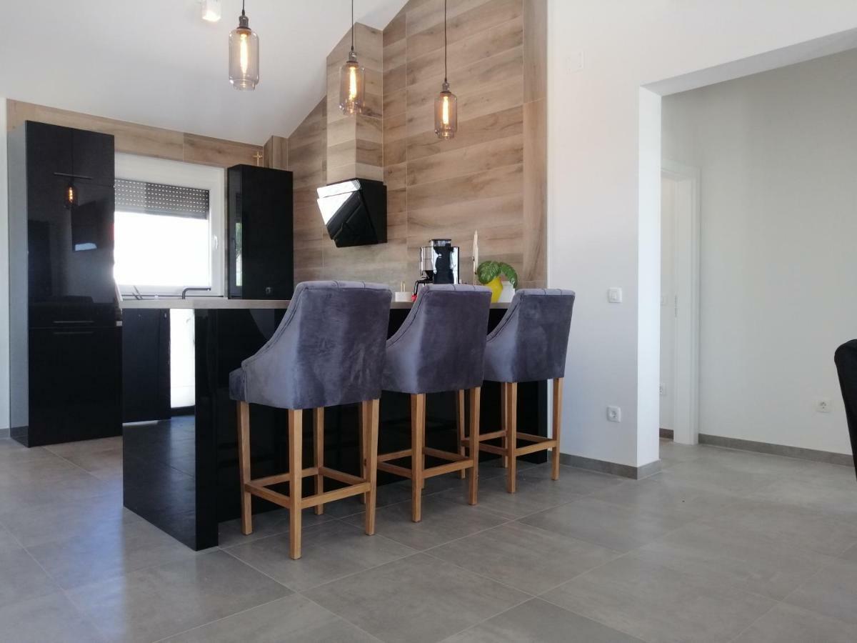 Kaštel Novi Villa Orao מראה חיצוני תמונה