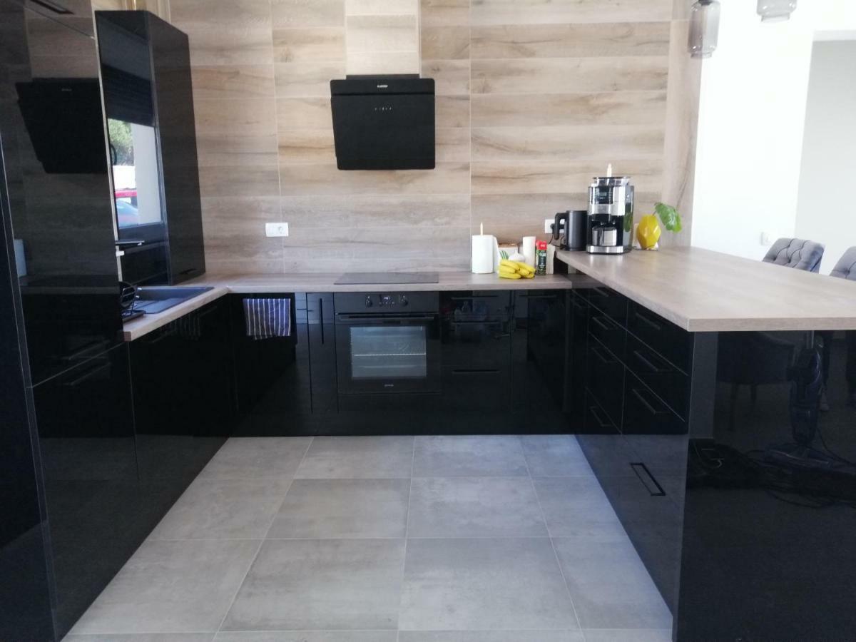 Kaštel Novi Villa Orao מראה חיצוני תמונה