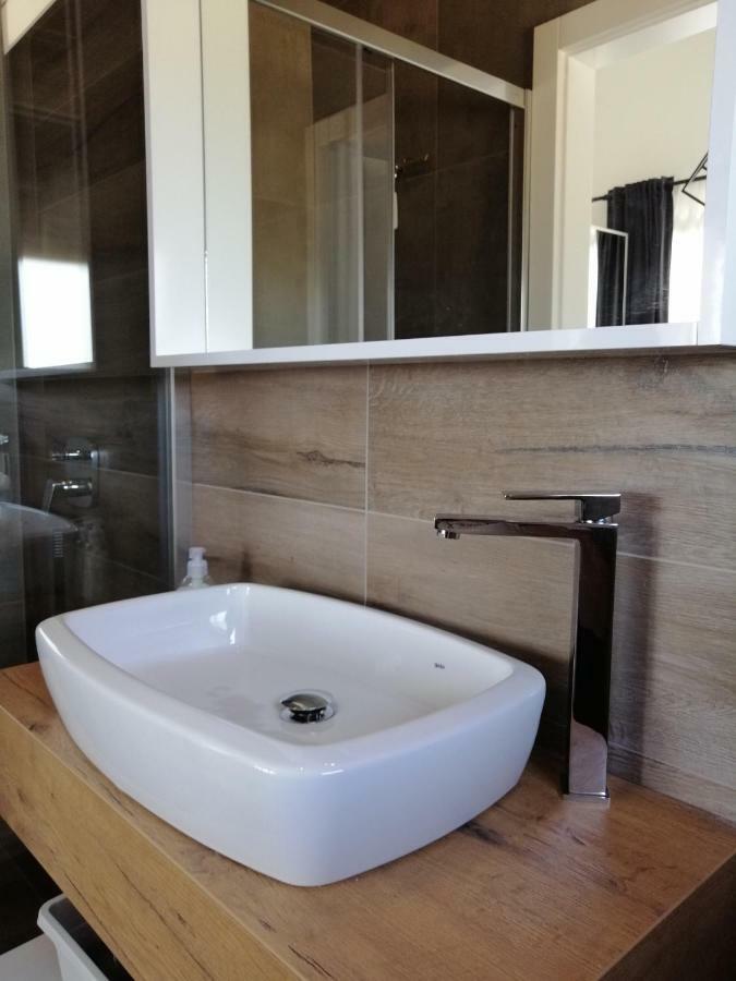 Kaštel Novi Villa Orao מראה חיצוני תמונה