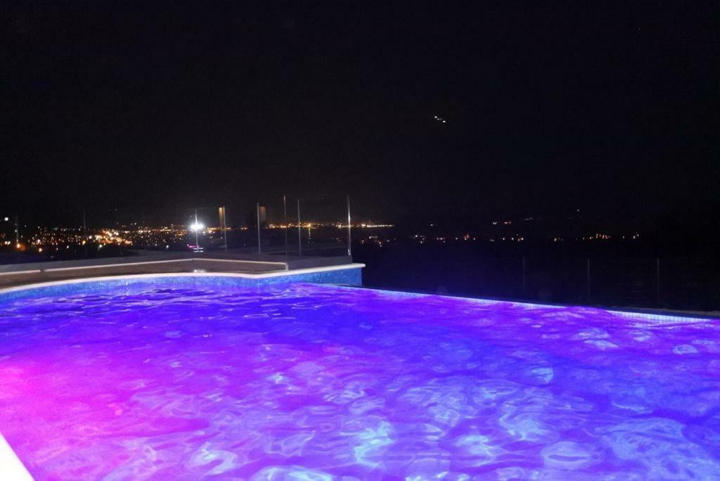Kaštel Novi Villa Orao מראה חיצוני תמונה
